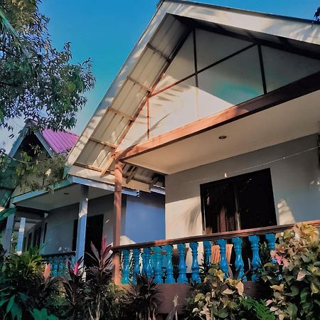 Fiqthya Chalet & Cafe Kampong Ayer Batang Eksteriør billede